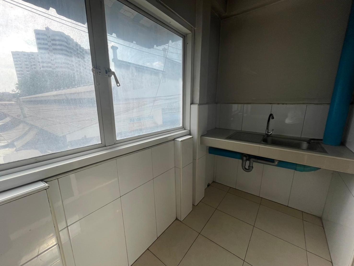 Oyo 75494 President Apartment Pattaya Extérieur photo