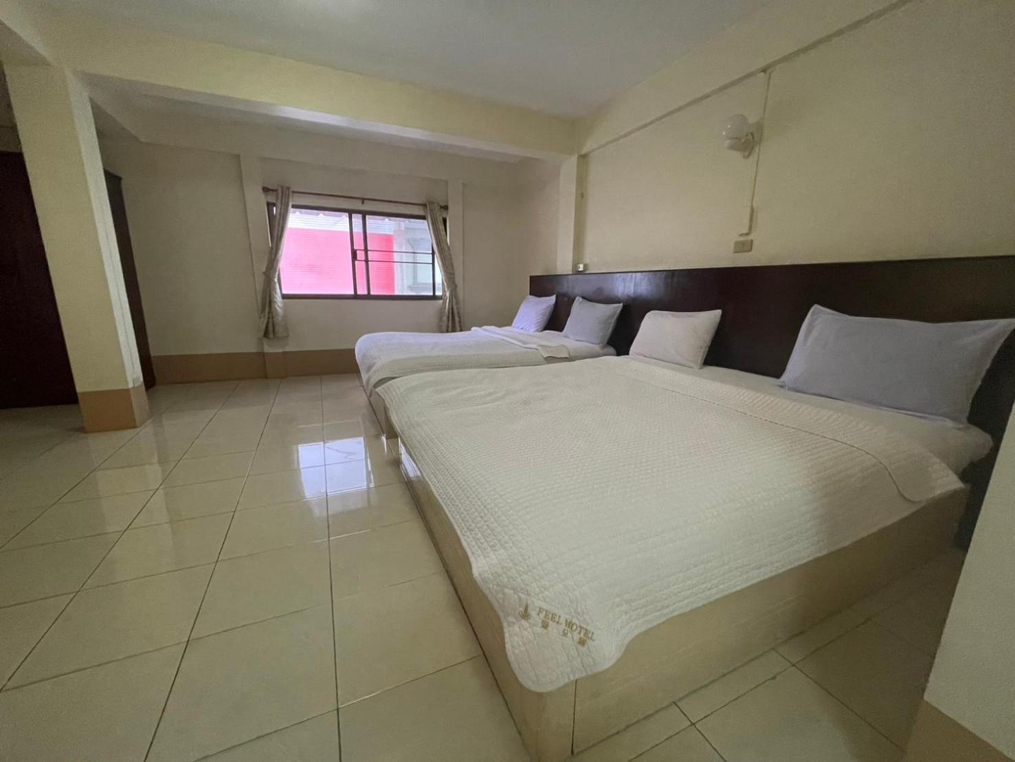 Oyo 75494 President Apartment Pattaya Extérieur photo