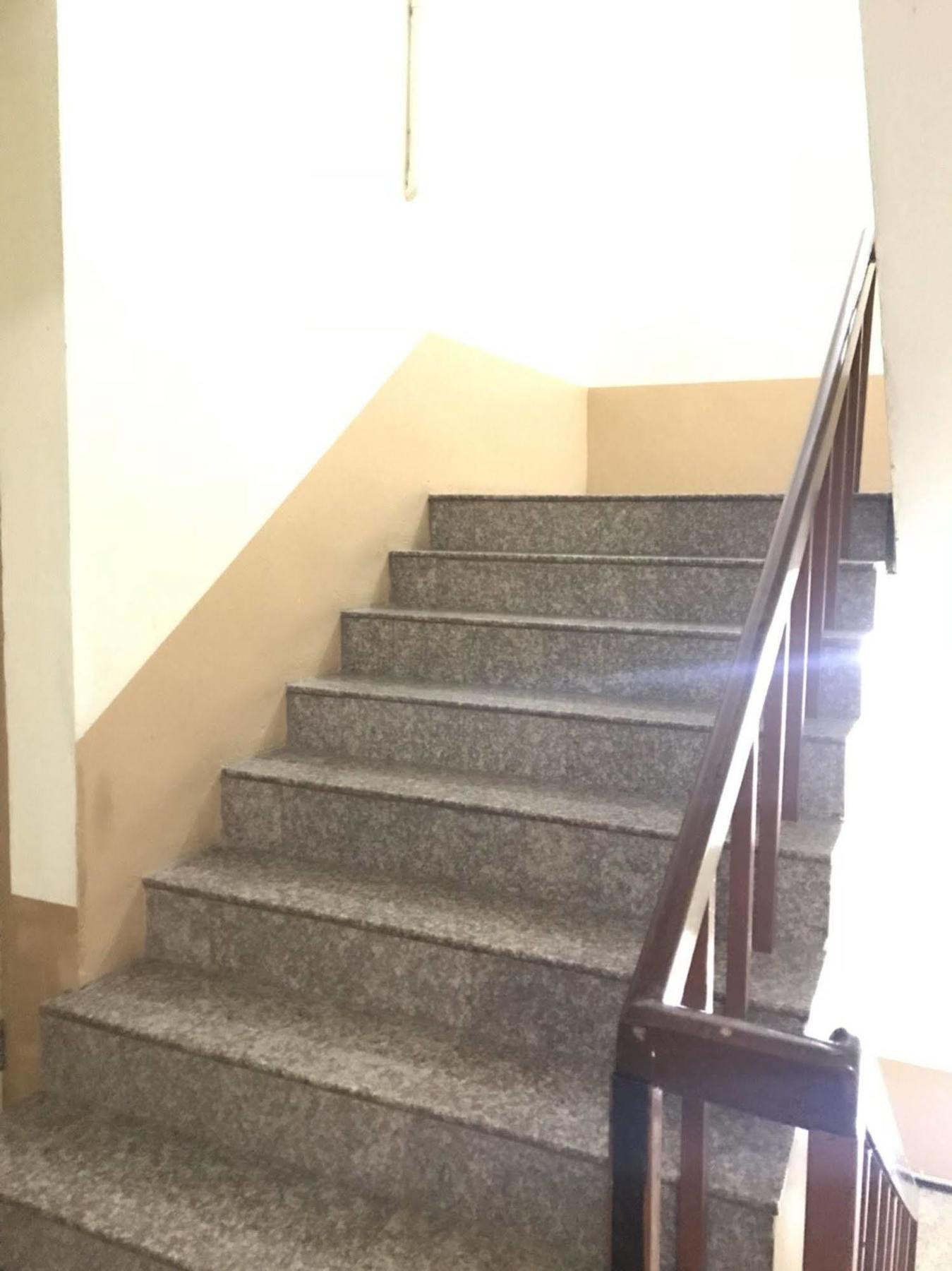 Oyo 75494 President Apartment Pattaya Extérieur photo