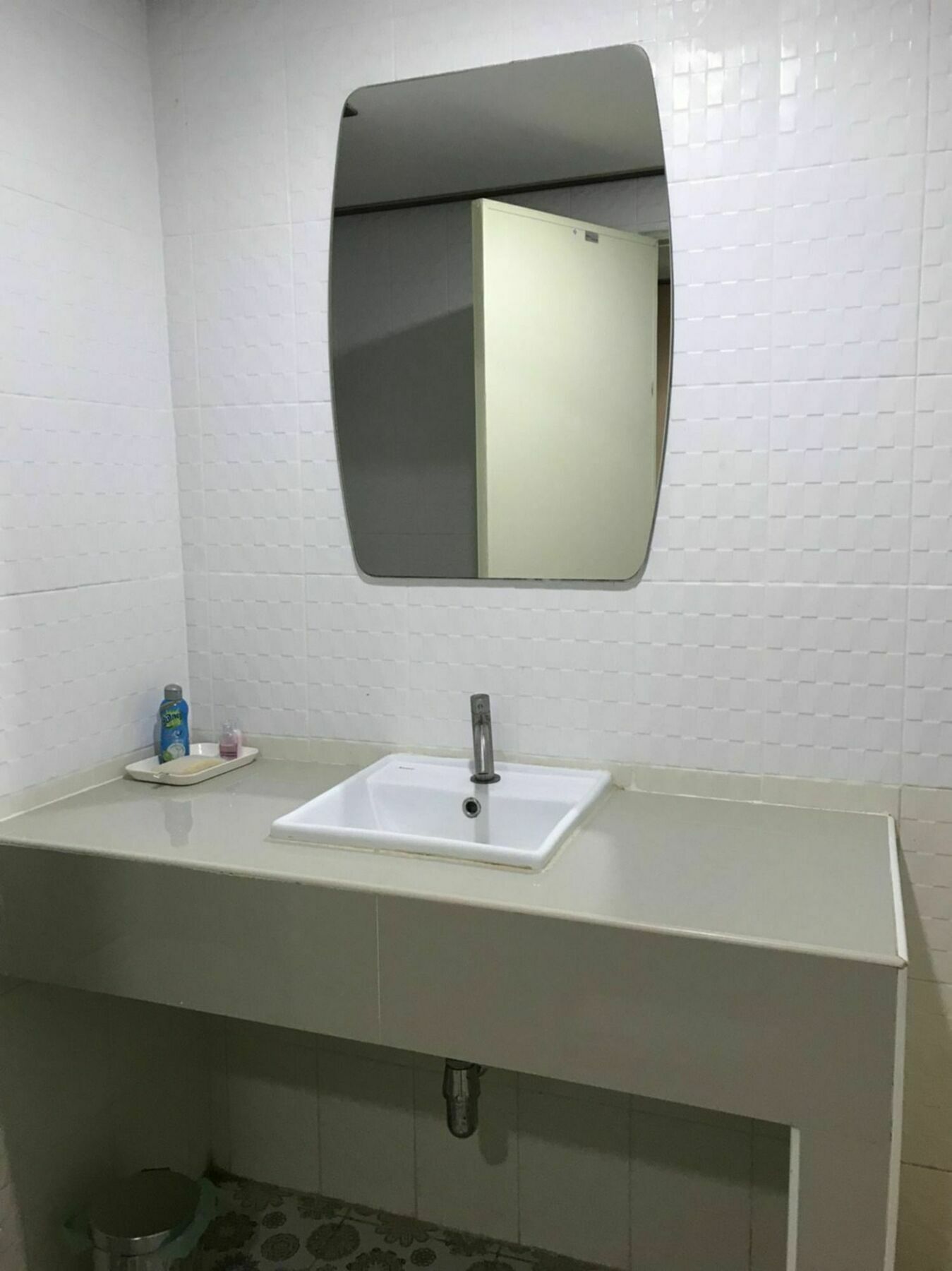 Oyo 75494 President Apartment Pattaya Extérieur photo